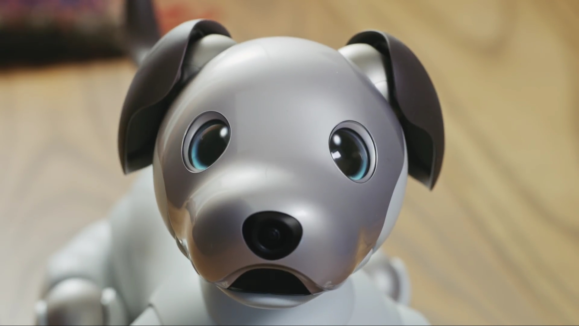 Sony presentó su nueva versión del perro robot Aibo 